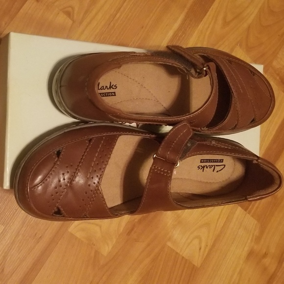 Clarks - Picture 2 of 7